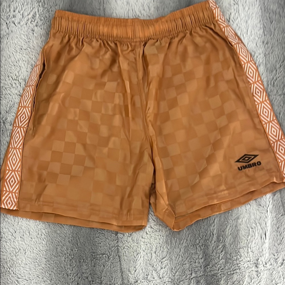 WORN ONCE! Umbro Men's Orange Checkered Athletic Shorts urban outfitters small